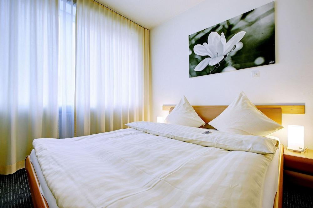 Hotel Balegra Contactless Self Check-in 3*