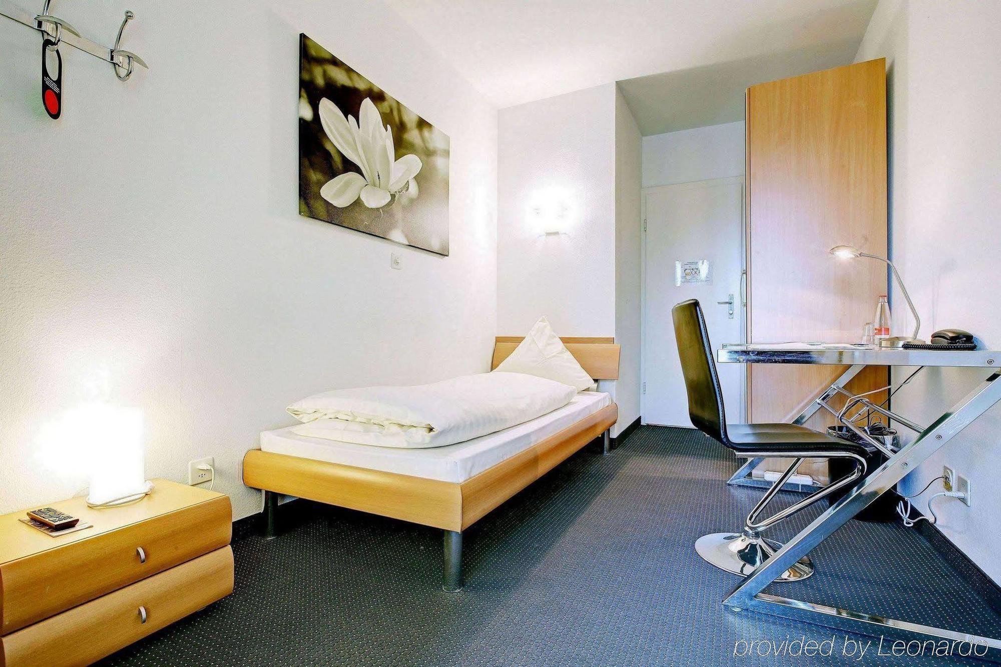 Balegra Contactless Self Check-in 3* Basel