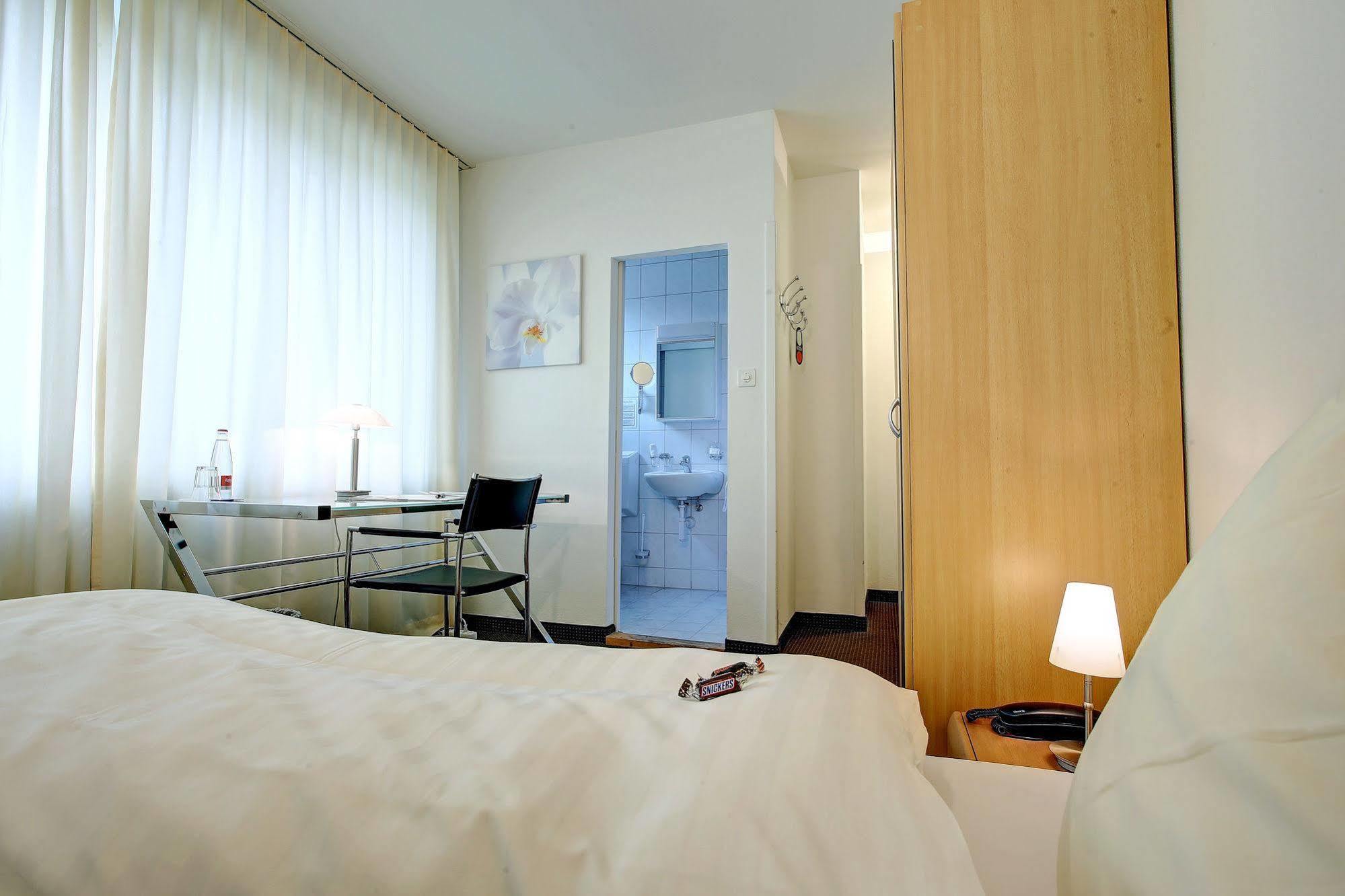 Balegra Contactless Self Check-in Hotel 3*